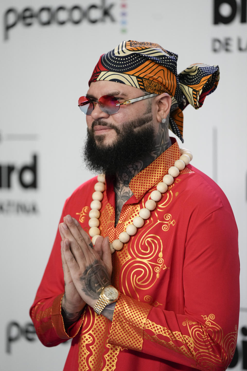 Farruko llega a los Premios Billboard de la Música Latina el jueves 5 de octubre de 2023, en Coral Gables, Florida. (Foto AP/Rebecca Blackwell)