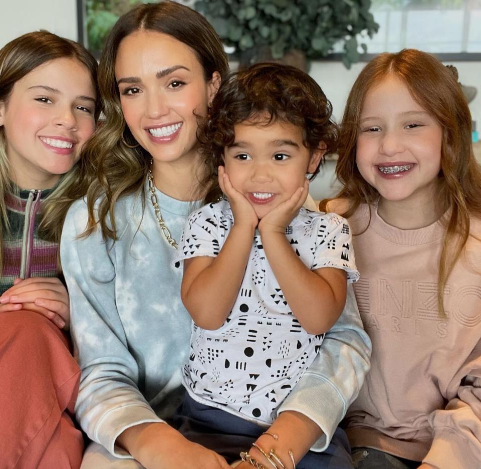 Jessica Alba with her kids