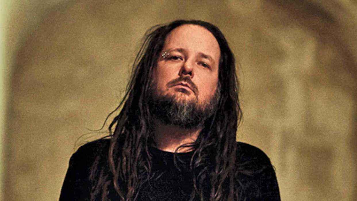  Jonathan Davis in his home studio. 