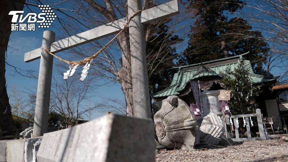 「鹿島御子神社」鳥居遭受嚴重破壞。（圖／達志影像美聯社）