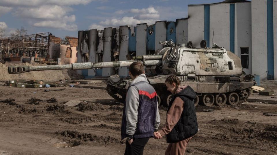 tanque ruso destruido en