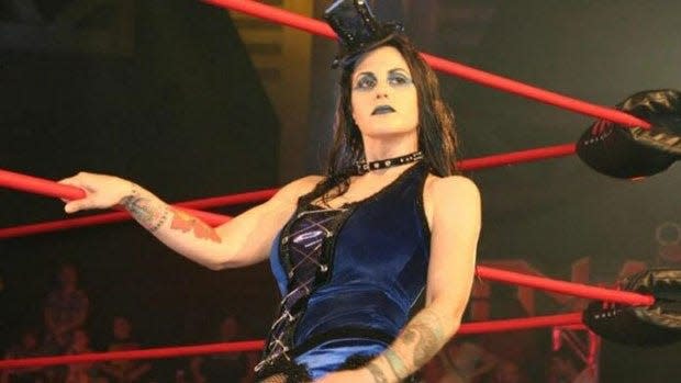 Shannon Spruill, who went by by the ring name Daffney Unger, died at 46.