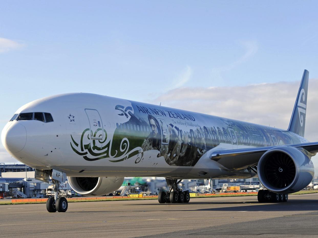 <p>Air New Zealand cockpit filled with smoke</p>