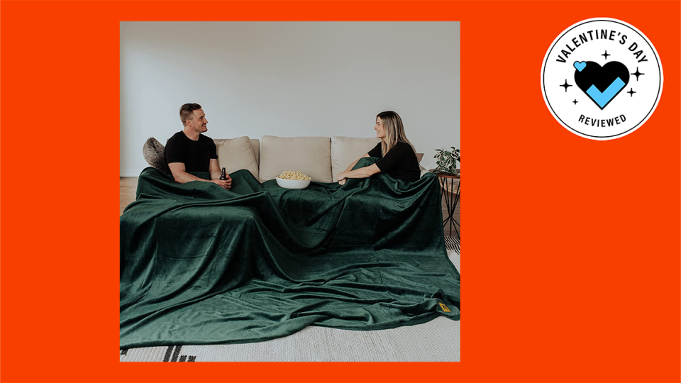 Cozy Valentine's Day gifts: Big Blanket