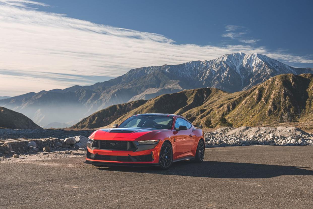 2024 ford mustang dark horse