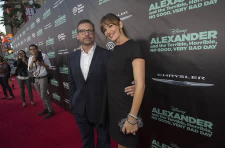 Cast members Steve Carell (2nd R) and Jennifer Garner pose at the premiere of "Alexander and the Terrible, Horrible, No Good, Very Bad Day" at El Capitan theatre in Hollywood, California October 6, 2014. REUTERS/Mario Anzuoni