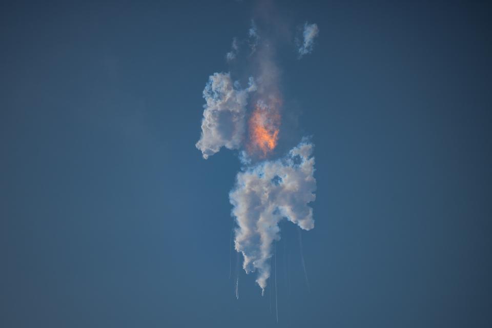 The SpaceX Starship explodes after launch for a flight test from Starbase in Boca Chica, Texas, on April 20, 2023.<span class="copyright">AFP via Getty Images</span>