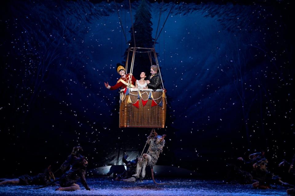 Clara and her valiant Nutcracker take a hot air balloon ride across London to the glistening Land of Snow in The English National Ballet’s ‘Nutcracker’ (© Laurent Liotardo)