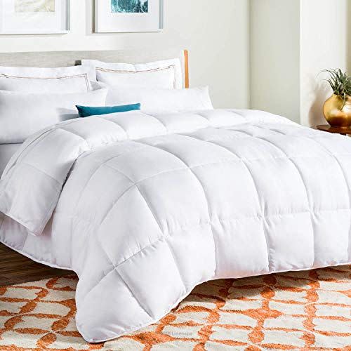 16) All-Season White Down Alternative Quilted Comforter
