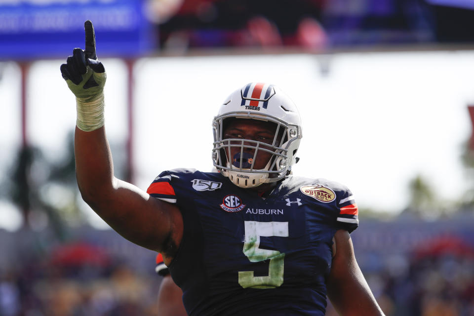 Auburn Tigers defensive tackle Derrick Brown (5) during the Outback Bowl against the Minnesota Golden Gophers. (Photo by Mark LoMoglio/Icon Sportswire via Getty Images)