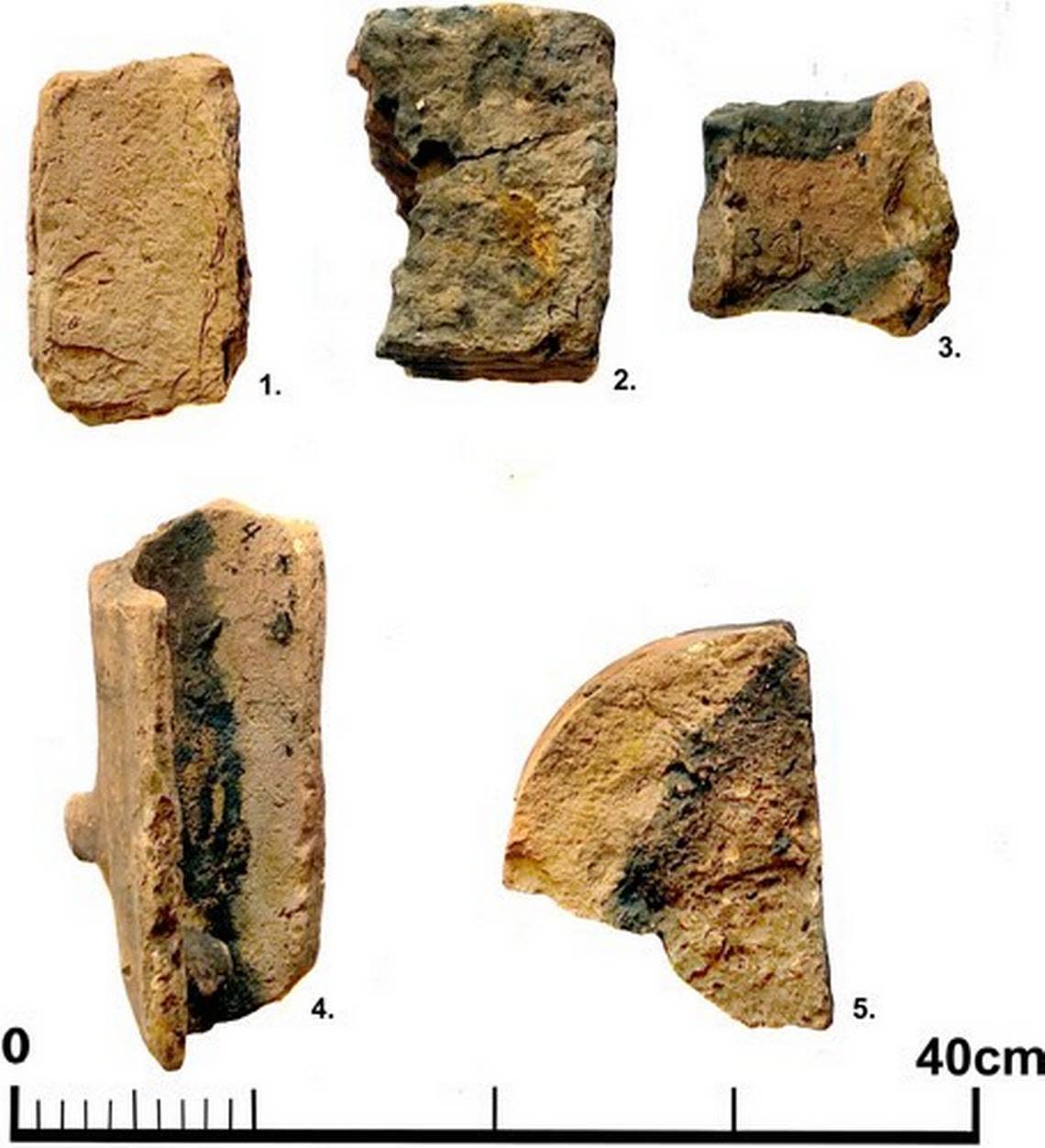 1: roof tile; 2: brick; 3: roof tile; 4: roof tile; 5: profile brick.