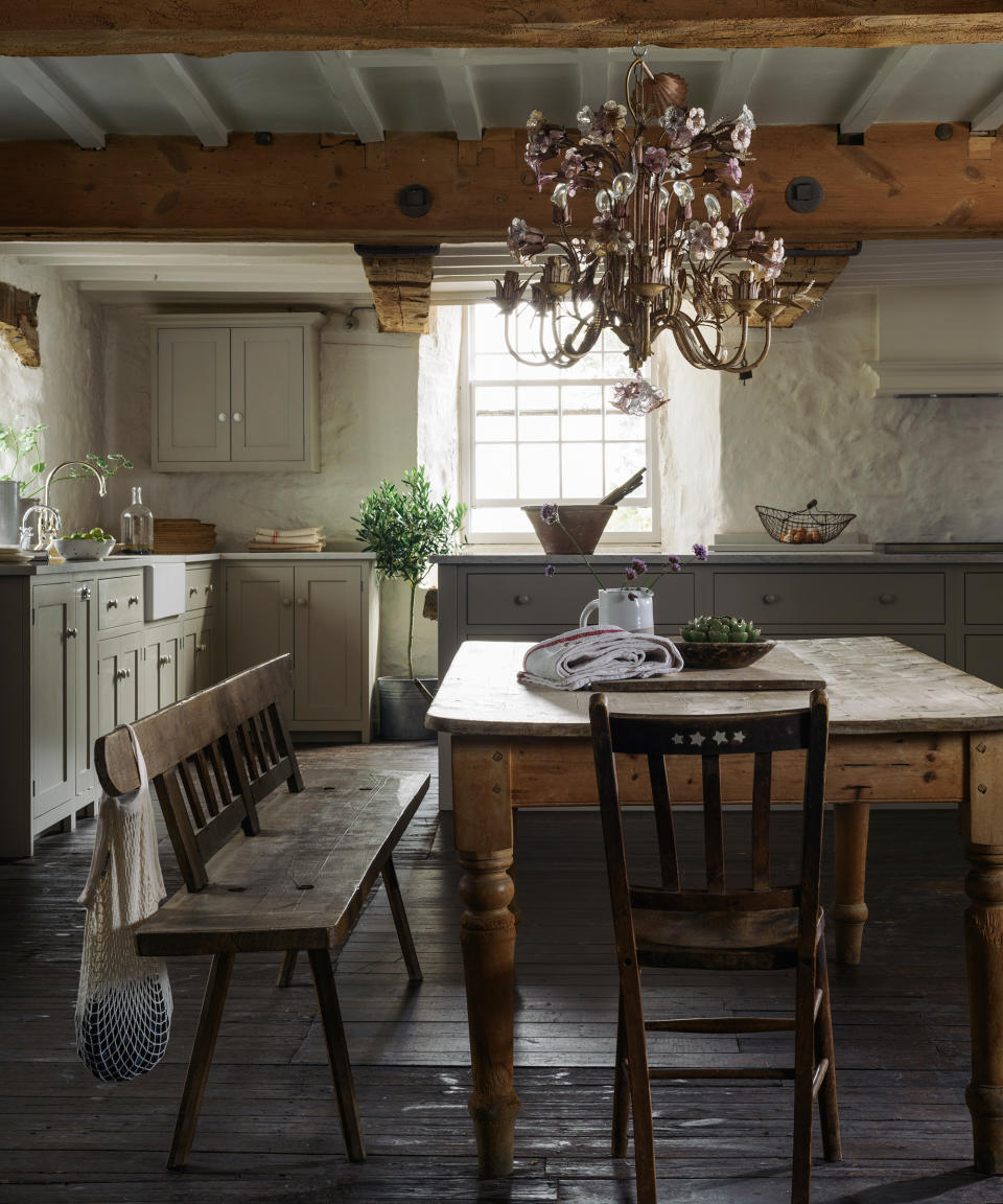 <p> At the heart of every tradition country kitchen sits a central table that acts as a place to prepare food, dine, work and simply spend quality time with the family. If there’s room, surround it with traditional ladder-backed or church chairs.  </p> <p> If space is tight, then add a bench the kids can crowd on to at suppertime.  </p>