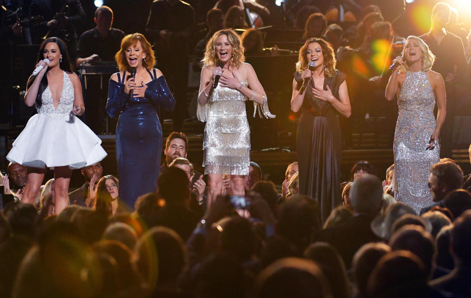 Kacey Musgraves, Reba McEntire, Jennifer Nettles, Martina McBride and Carrie Underwood. (Photo: Harrison McClary / Reuters)