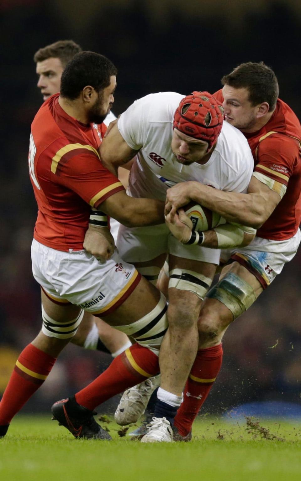 Wales 16 England 21: Elliot Daly scores try at the death to extend winning run to 16 after titanic struggle in Cardiff