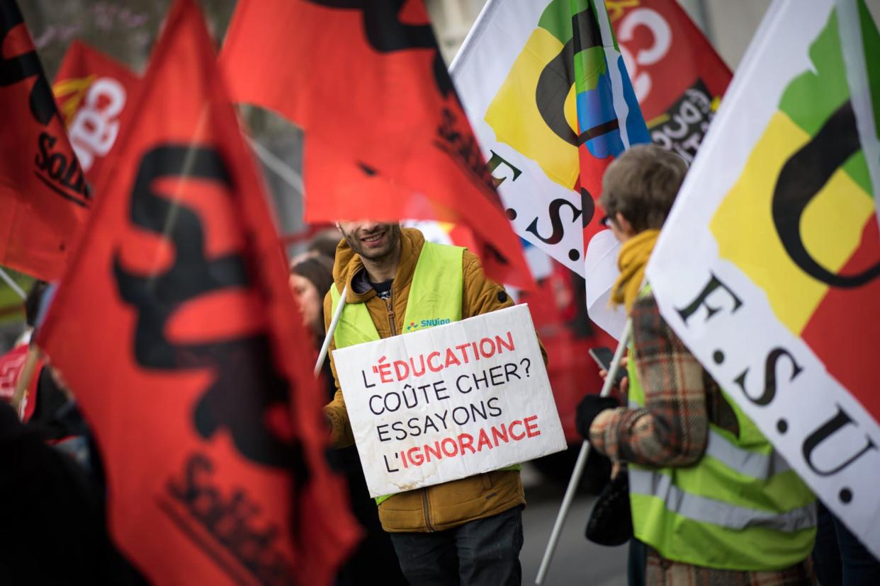 Une manifestation de personnels de l'Éducation nationale à Nantes, le 14 février 2020. - LOIC VENANCE / AFP