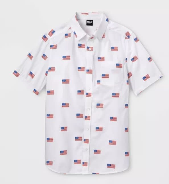 Find this men's button-down for $23 at <a href="https://yhoo.it/2ZoXMPk" target="_blank" rel="noopener noreferrer">Target</a>.