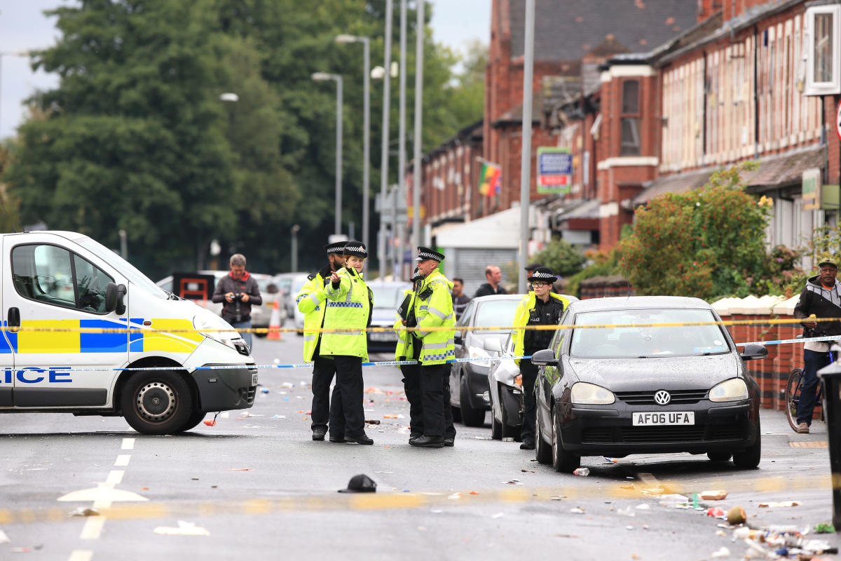 Manchester Shooting Two Children Among Ten People Injured In Moss Side