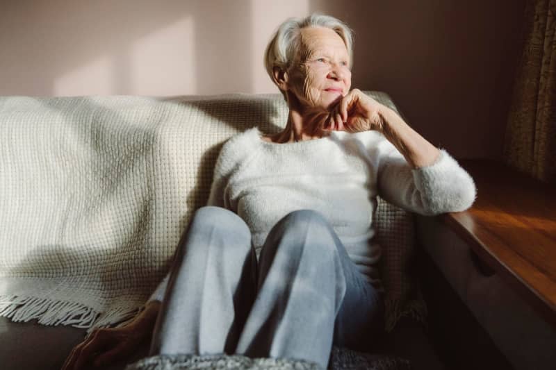Many older people have trouble sleeping, which is why, in the days after the clocks go forward, it can help to focus on good pre-bedtime habits. Ok Shu/dpa