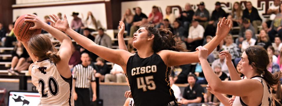 Cisco's Brooklyn Hurtado (45) defends against Hawley's Sawyer Gilman (20) in the second half.