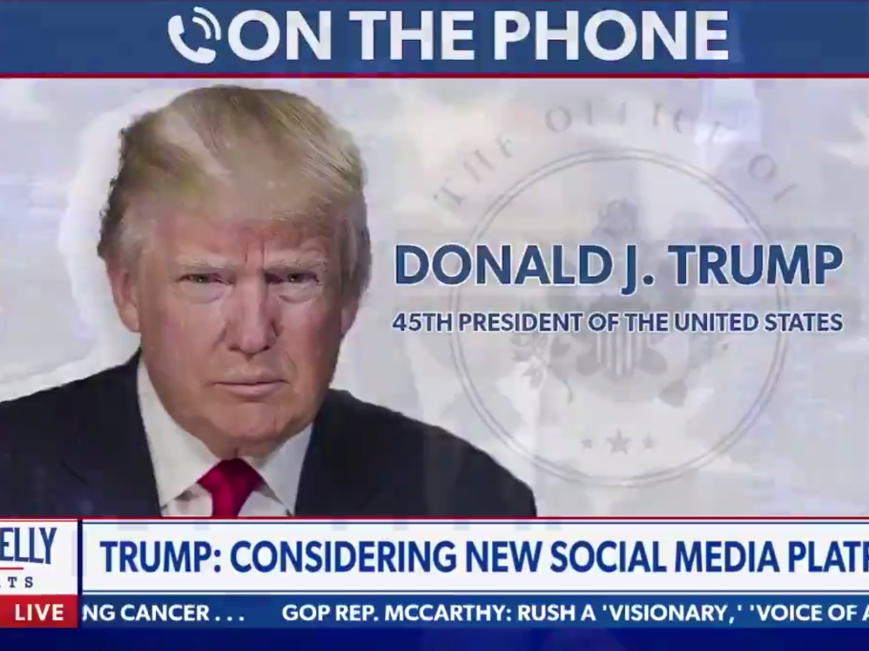 <p>Donald Trump llama a Newsmax.</p> (Newsmax/Twitter)