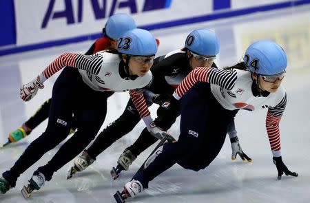 Short Track - Asian Winter Games - Women's 1000 m - Makomanai, Sapporo, Japan 22/02/17 - South Korea's Shim Suk-hee (L) and South Korea's Choi Min-jeong (R) in action during final. Picture taken on February 22, 2017. REUTERS/Kim Kyung-Hoon