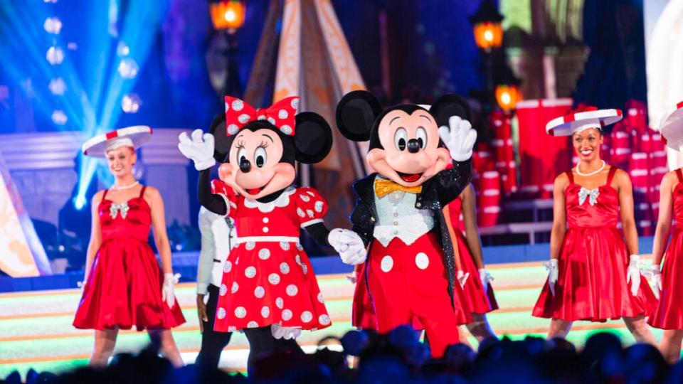 The Wonderful World of Disney: “Magical Holiday Celebration