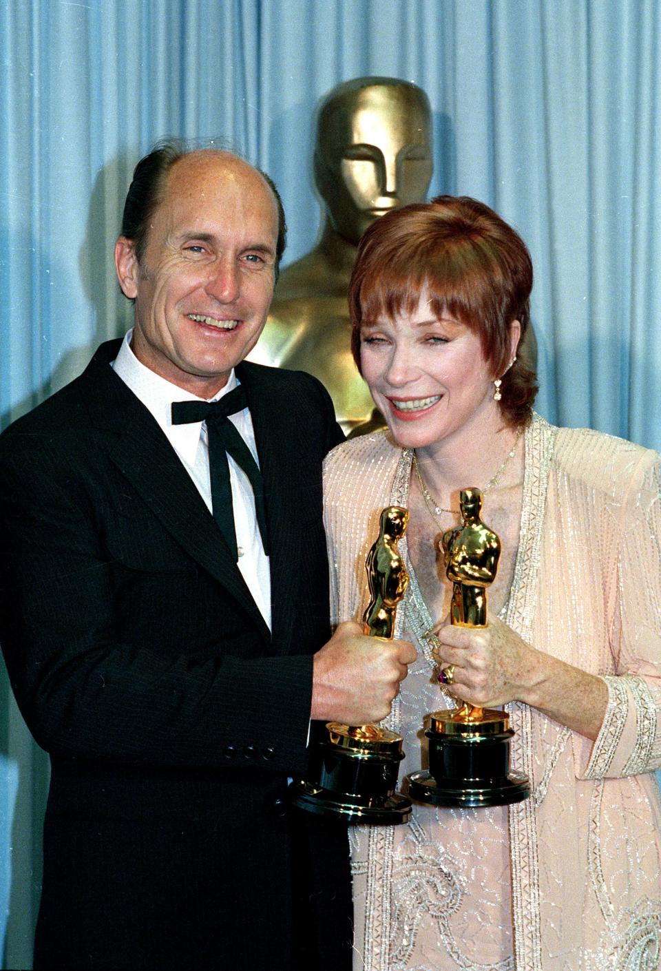 shirley maclaine robert duvall