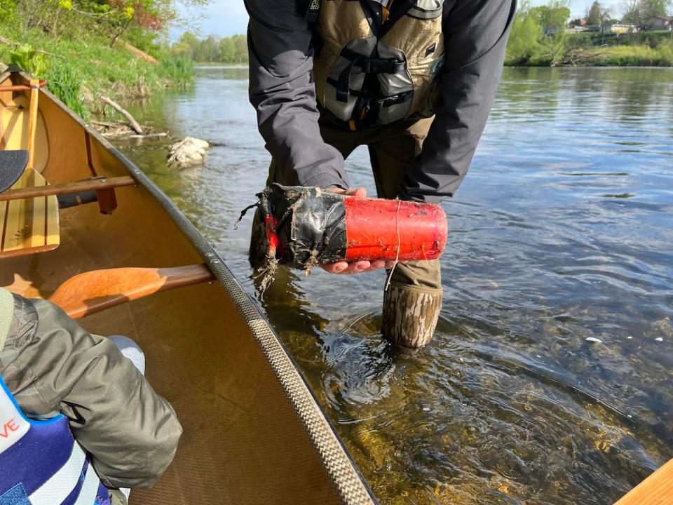 The bottles that Manicka and his team placed into the rivers to were satellite-based blender bottles, with a little bit of clay to add some weight. 