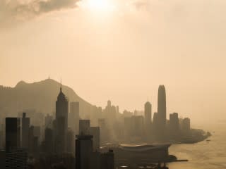 Smog in Hong Kong [Image by Flickr user inkelv1122]