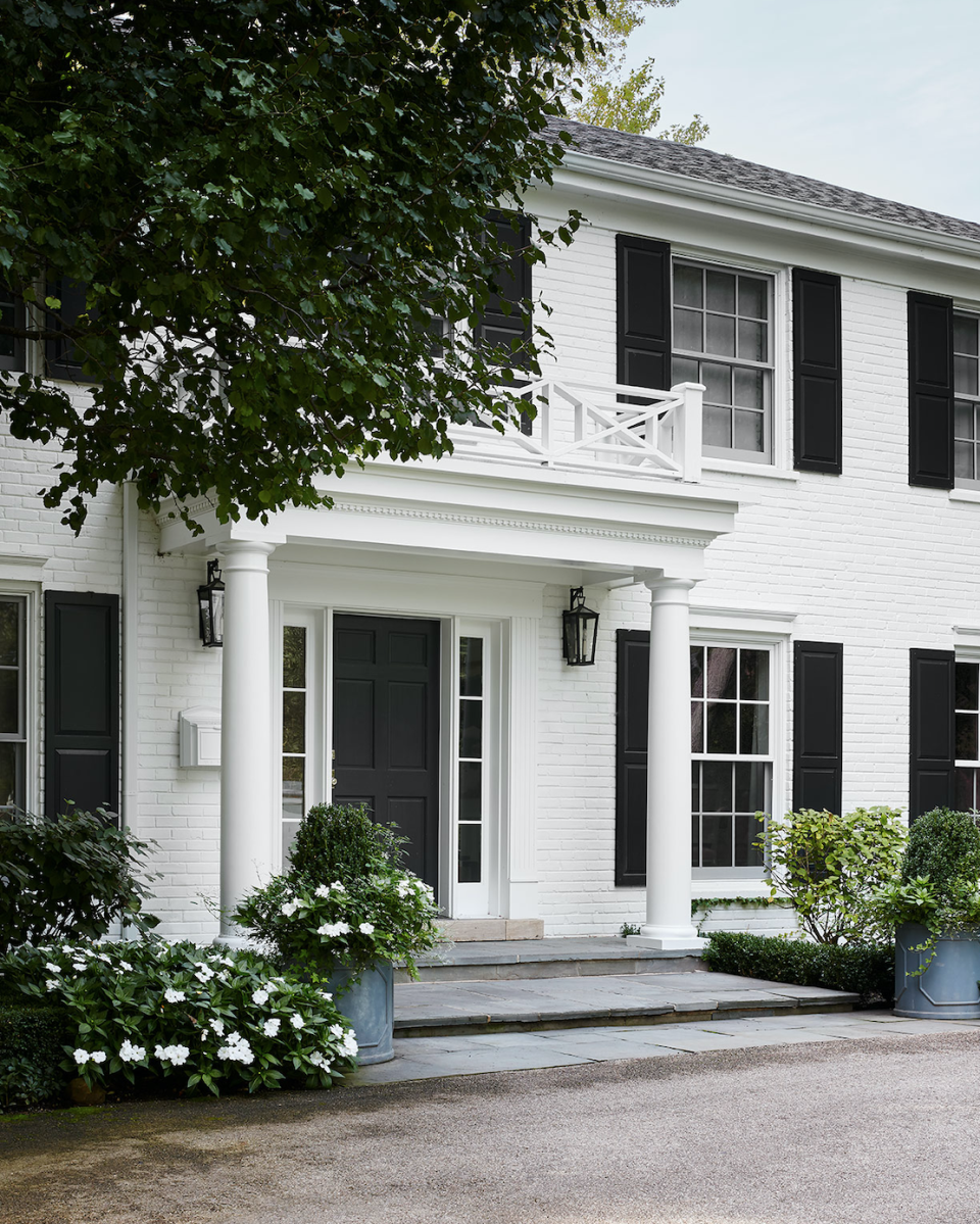 Draw the eye to the porch with container planting