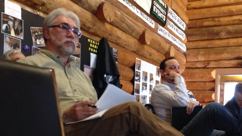 Inuvik meeting on fracking yields calls for territory-wide ban