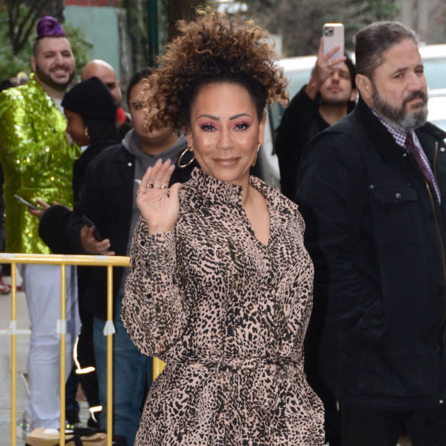 La confianza de Mel B por los suelos durante su matrimonio con Stephen Belafonte credit:Bang Showbiz