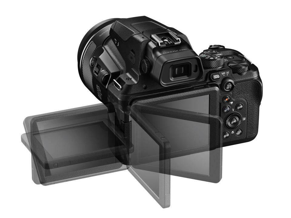 Nikon Coolpix D950 superzoom camera