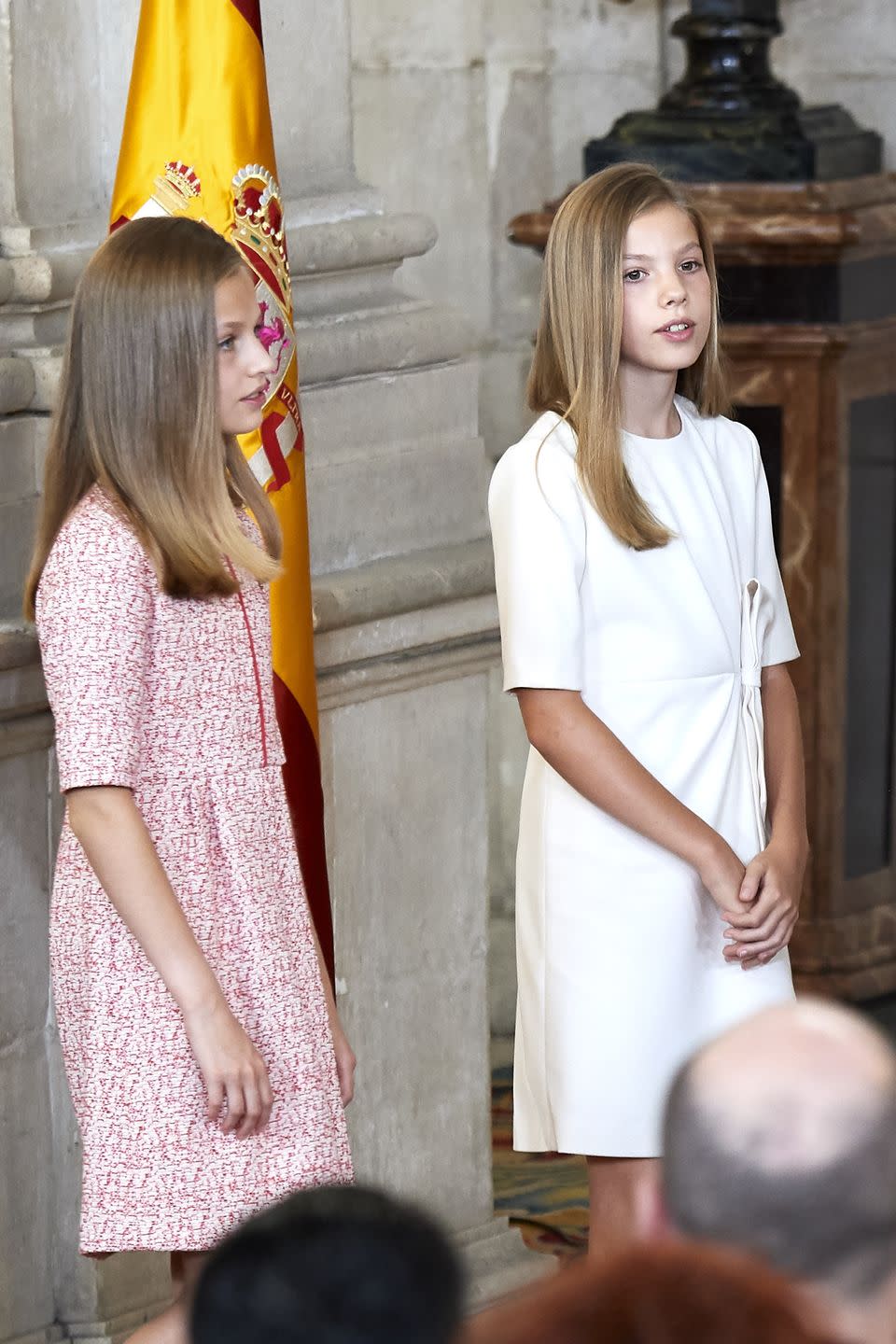 <p>Princesses Sofia and Leonor stood at the Royal Palace while their parents delivered the 'Order of the Civil Merit' ceremony.</p>