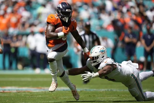 Broncos' search for win continues with tough loss to Packers – The Durango  Herald