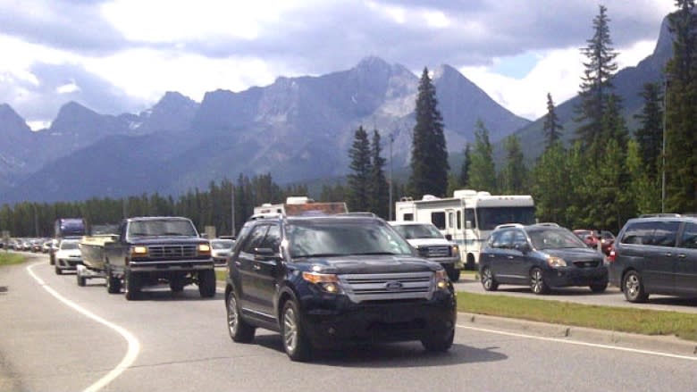 Plan ready for Banff traffic spike with free admission in 2017, Parks Canada says