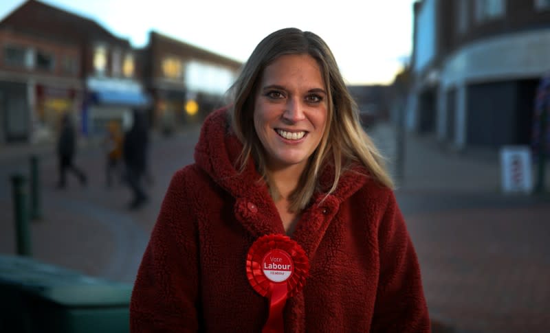 Laura Smith, la candidata del Partido Laborista para Crewe y Nantwich, posa para una fotografía mientras hace campaña en Crewe, Reino Unido, el 13 de noviembre de 2019