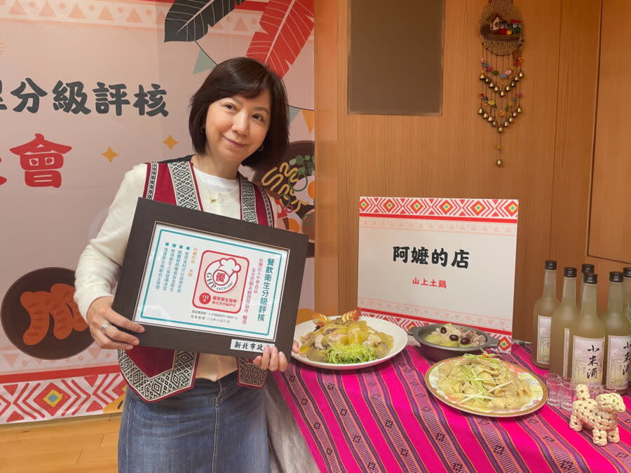 圖／衛生局特至烏來區辦理餐飲從業人員教育訓練，希望遊客來烏來泡湯還能夠安心享用美食。（圖／記者陳志仁攝，2023.11.27）