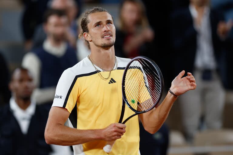 Alexander Zverev juega hoy su semifinal de Roland Garros contra Casper Ruud, pero recibió una mala noticia por parte de la Justicia: tendrá que pagar 200 mil euros