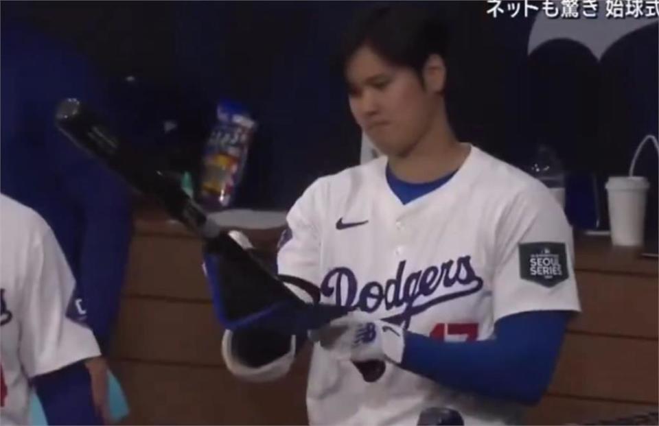 大谷翔平有乖「嘸看」開球妹！全鐘瑞「挨轟不得體」曬饋咖片：比YA