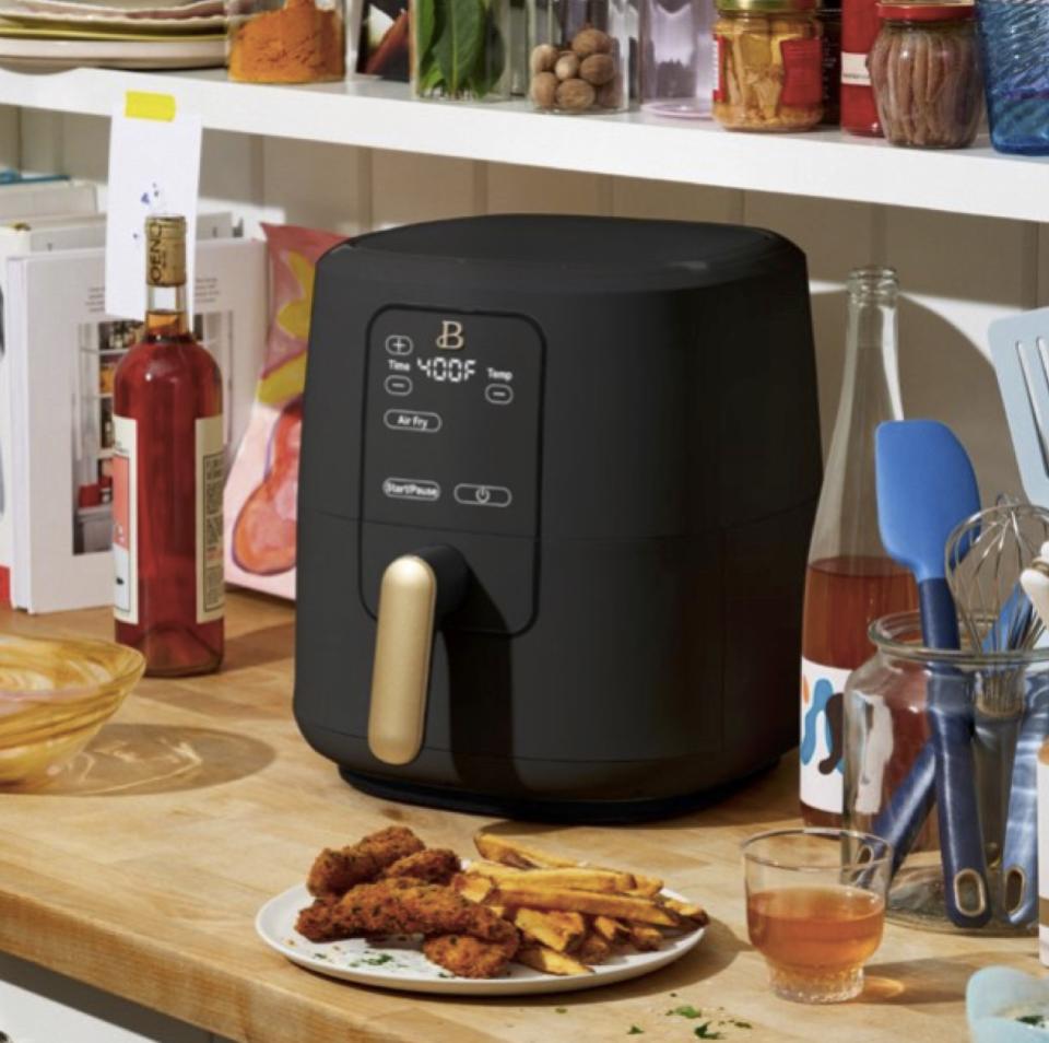 Drew Barrymore's air fryer is just too adorbs. (Photo: Walmart)