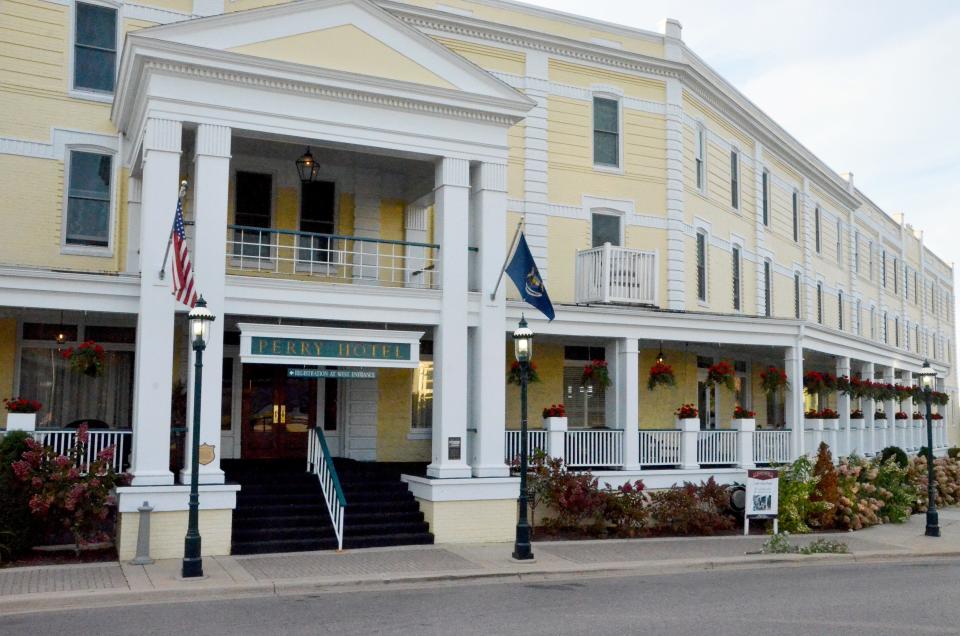 Stafford's Perry Hotel is shown.