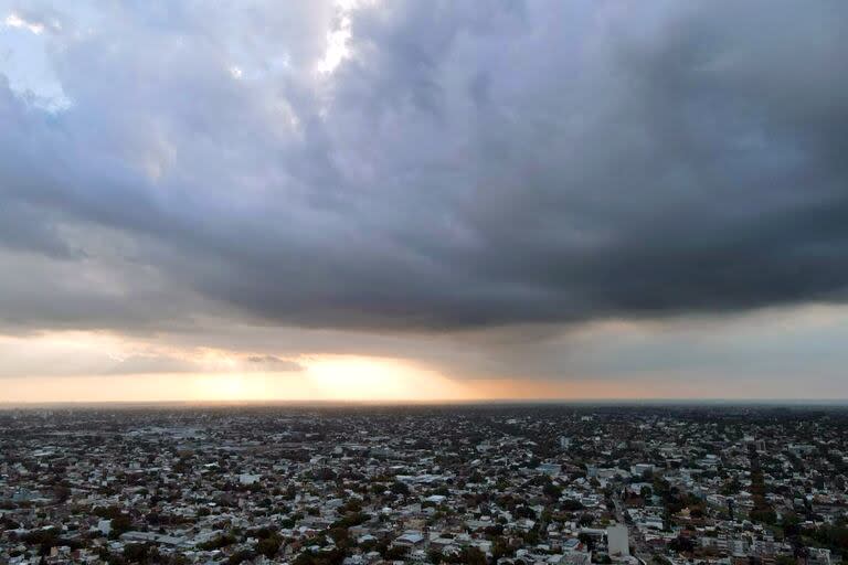 Aviso a muy corto plazo por tormentas con lluvia y granizo