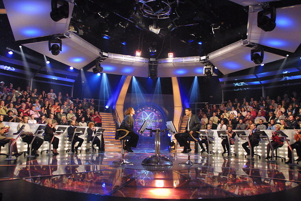 GÃ¼nther Jauch, Kandidaten, RTL-Quizshow "Wer wird MillionÃ¤r?", KÃ¶ln, Studio, Moderator, (Photo by Peter Bischoff/Getty Images)