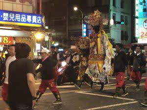 感情深厚的范謝將軍。（圖／連宜方攝）