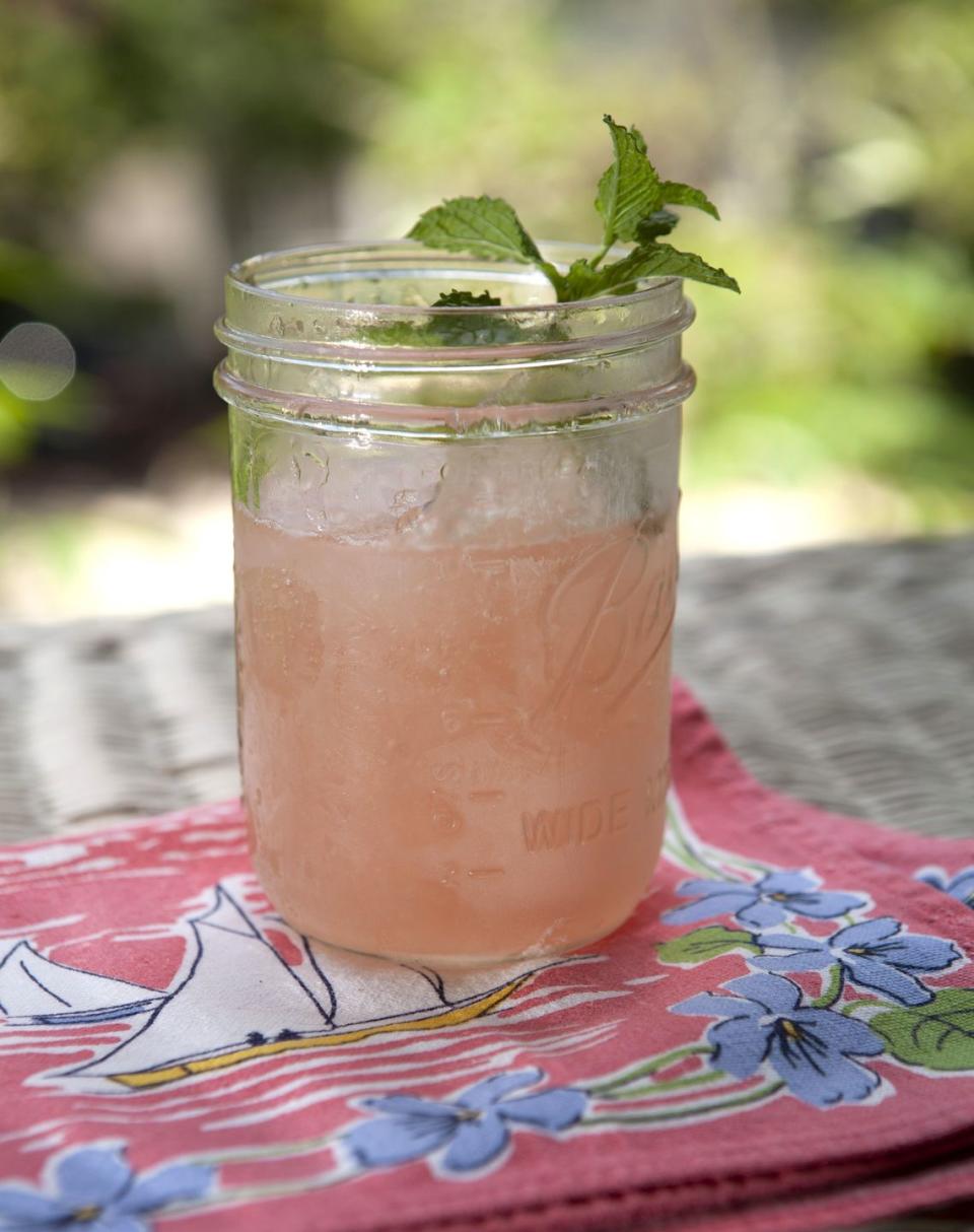 Mason Jar Watermelon Frosé