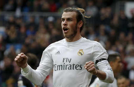 Football Soccer - Real Madrid v Rayo Vallecano - Spanish Liga BBVA - Santiago Bernabeu stadium, Madrid, Spain - 20/12/15 Real Madrid's Gareth Bale celebrates his team's second goal REUTERS/Sergio Perez