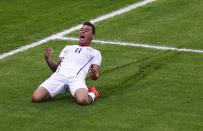 Chile's Eduardo Vargas celebrates his goal against Spain during their 2014 World Cup Group B soccer match at the Maracana stadium in Rio de Janeiro June 18, 2014. REUTERS/Ricardo Moraes (BRAZIL - Tags: SOCCER SPORT WORLD CUP TPX IMAGES OF THE DAY)