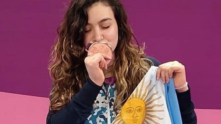 Constanza Garrone, deportista paralímpica nacional, elegida para llevar la bandera en París 2024