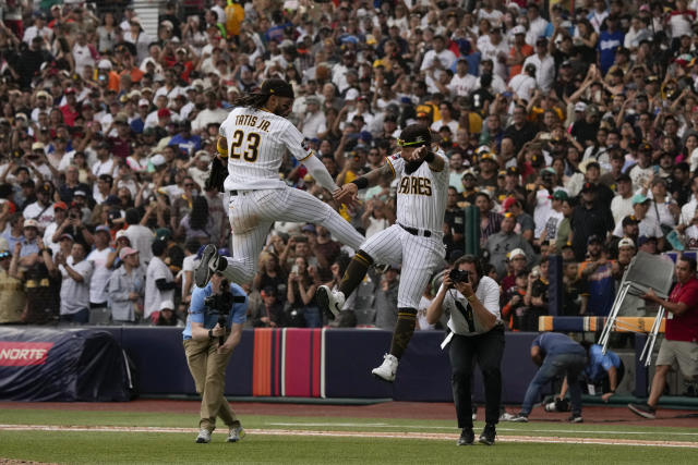 Six-Run Inning  San Francisco Giants vs. San Diego Padres 